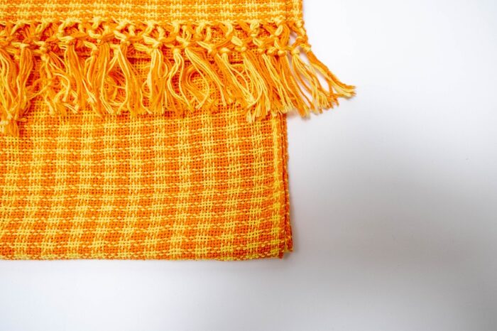 Stola copri spalle giallo e arancio in cotone americano